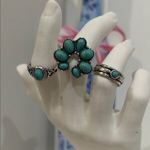 Universal Thread Turquoise Stone Silver Ring Set of 3
